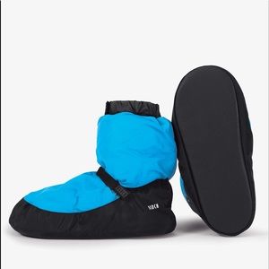 WOMENS SIZE SMALL BLOCH BLUE DANCE BOOTS!
